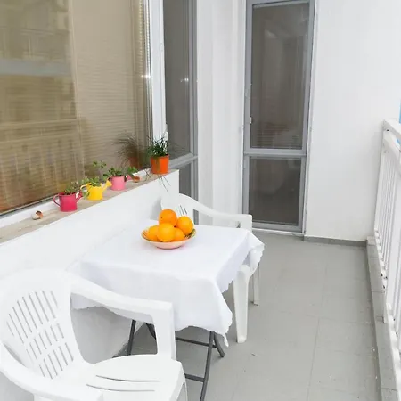 си-йони Si-yoni Apartment *